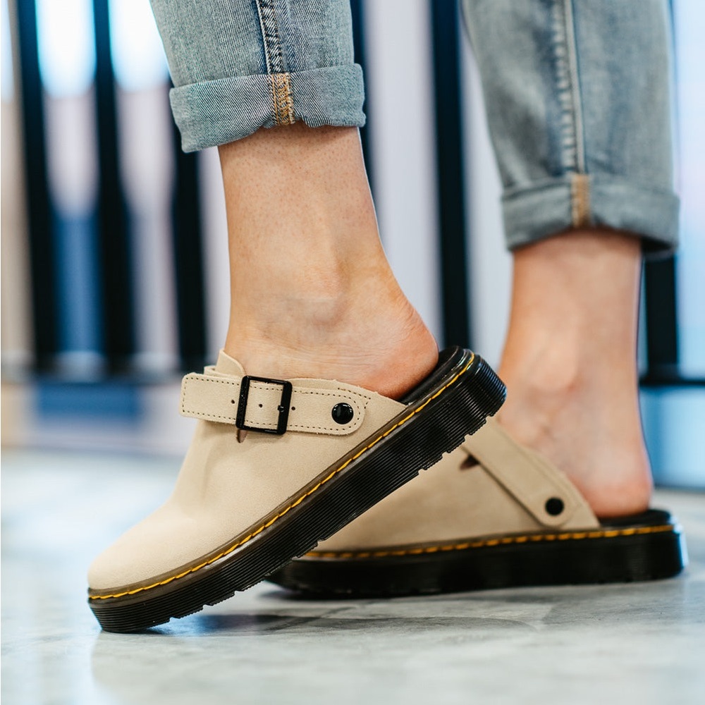 Dr. Martens Carlson Mules in Taupe Size 8